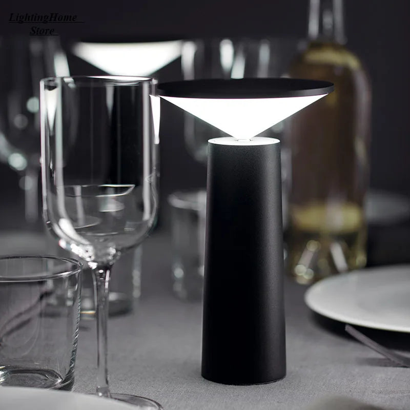 ChicLicht – Modern Touch Table Lamp with USB