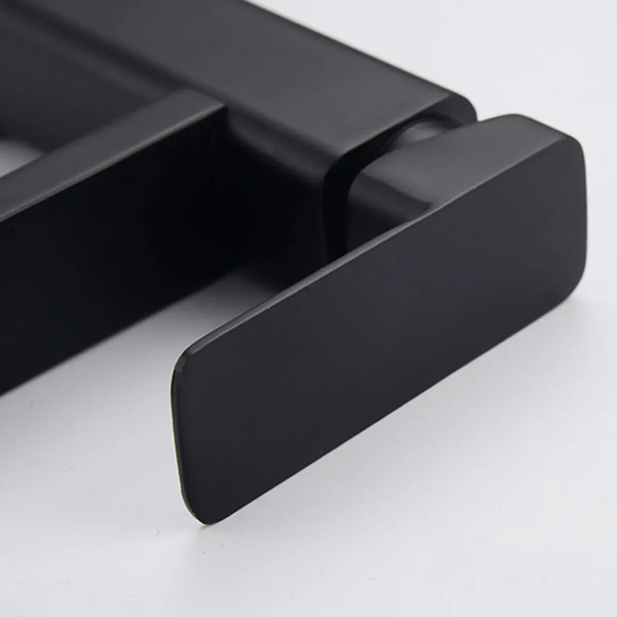Luxury RETHME Basin Faucet - with Stylish Water Flow