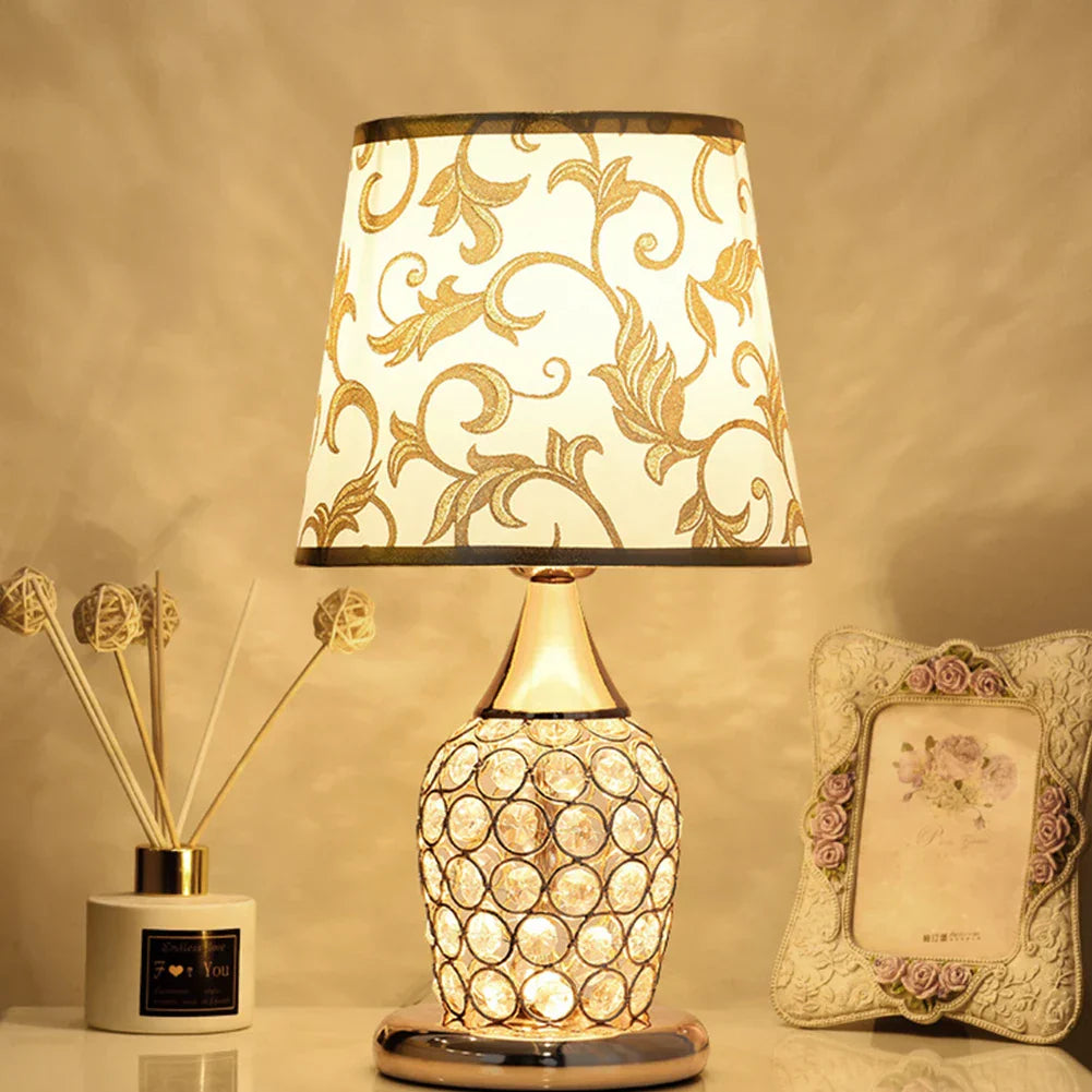 CrystalGlow - Elegant Crystal Glass Table Lamp