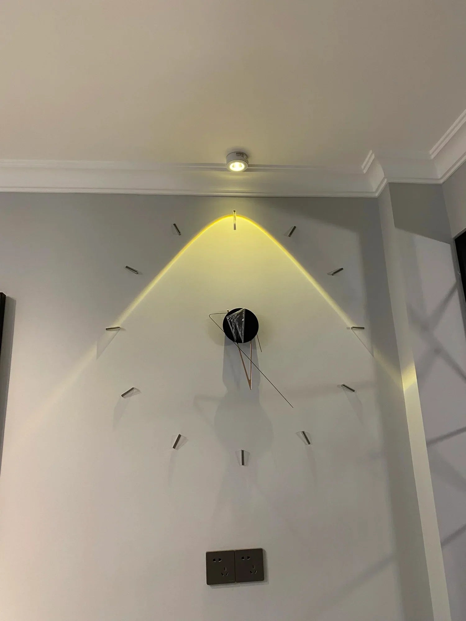 ModernArt Clock - Silent Wall Clock for Minimalism