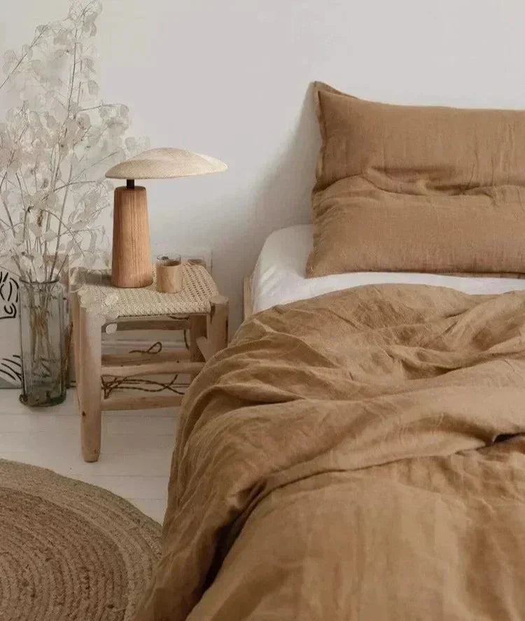 ZenGlow - Retro Wooden Lamp for Serene Illumination