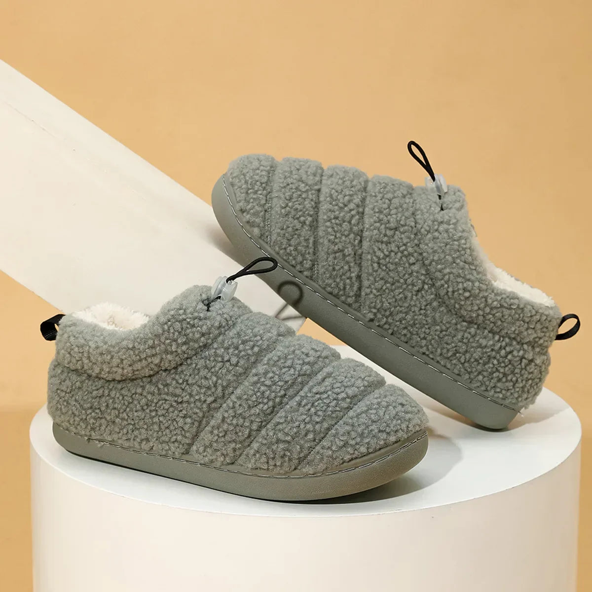 CloudWalk Slippers - Stylish Plush Non-Slip Slippers for Ultimate Winter Comfort