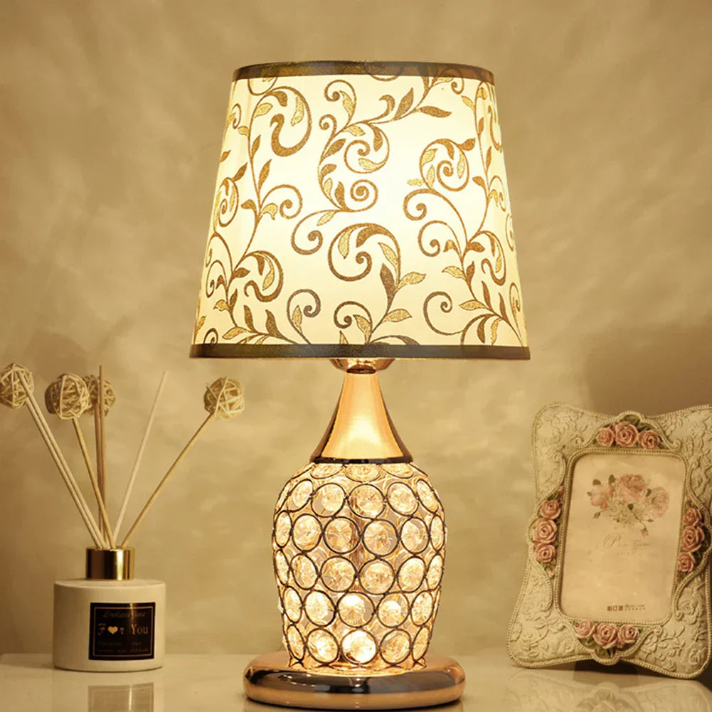 CrystalGlow - Elegant Crystal Glass Table Lamp