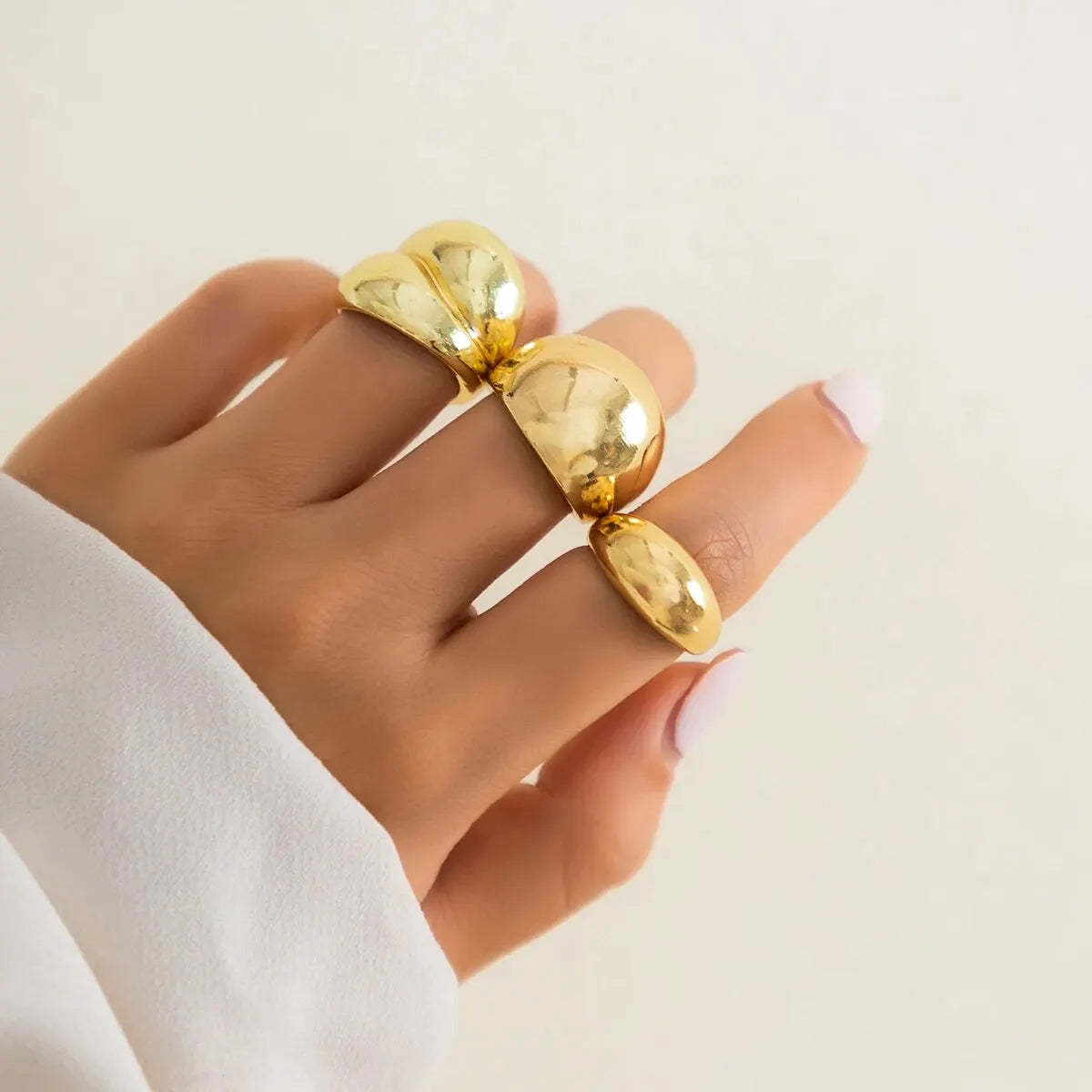 TrioGlam Rings - Set of 3 Shiny Metal Decorations