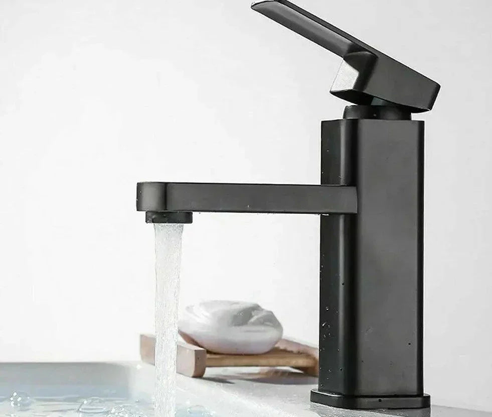 Luxury RETHME Basin Faucet - with Stylish Water Flow