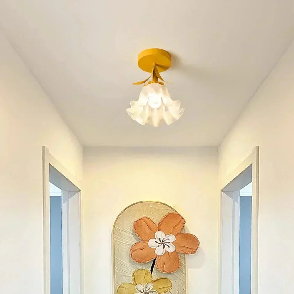 MiniFloral Ceiling Lamp - Luxury Mini Pendant Light for a Timeless Ambiance