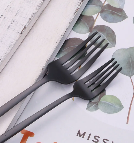 Luxury Stainless Steel Cutlery Set: Stylish Dining for Every Occasion