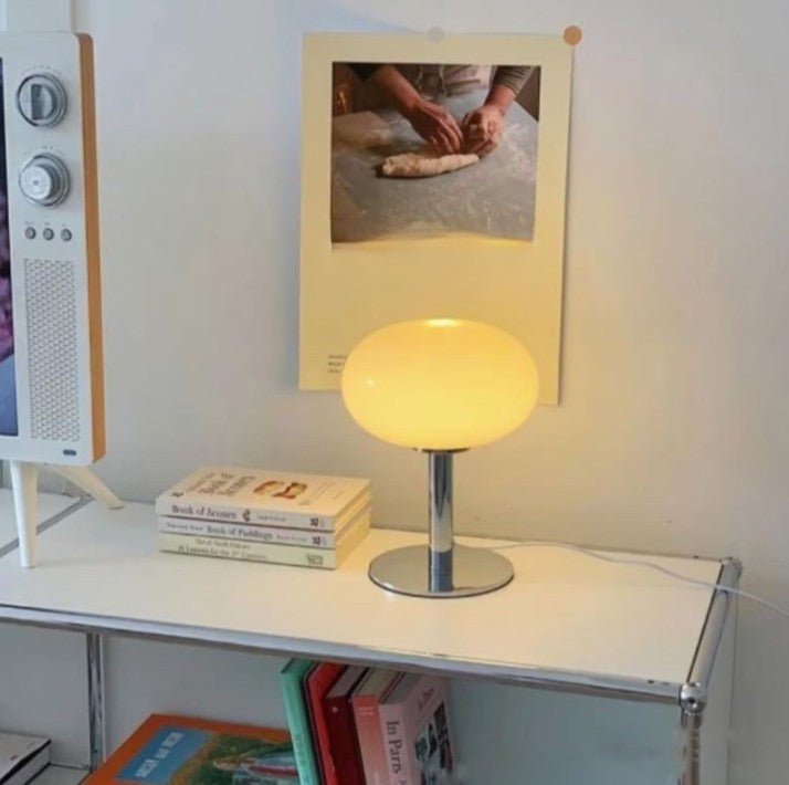 Enchanting Light – Elegant Beige LED Lamp for Atmospheric Lighting