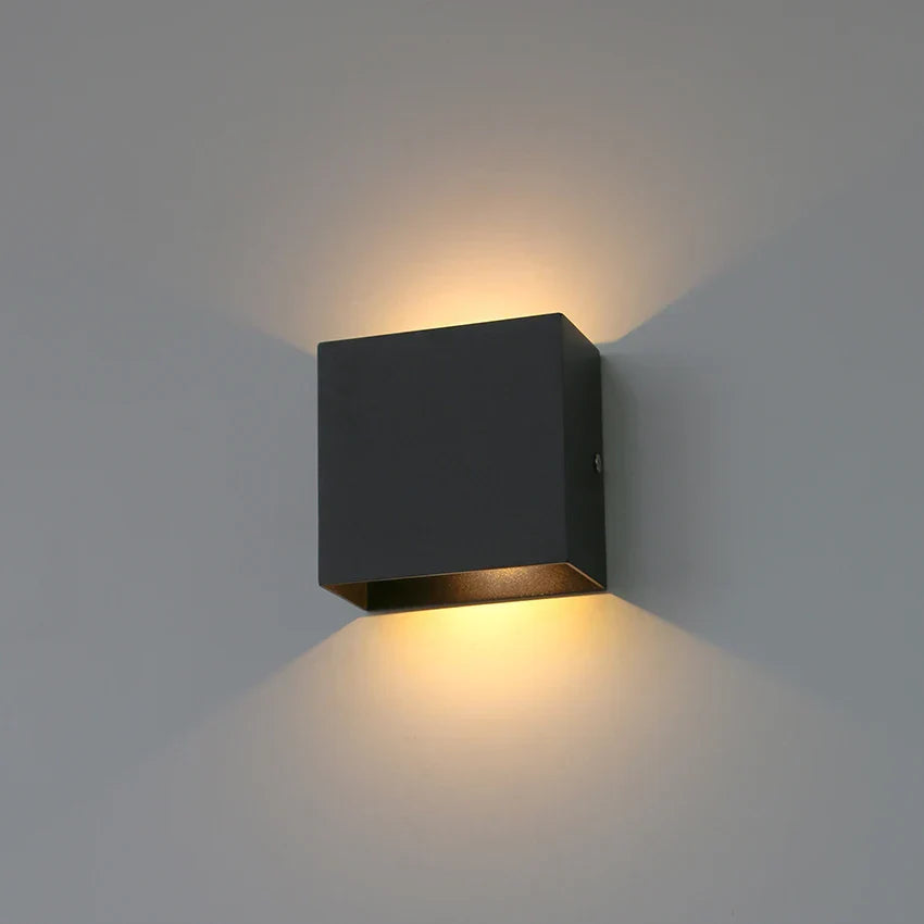Eclat Romanov – Sleek LED Wall Lamp for Any Interior