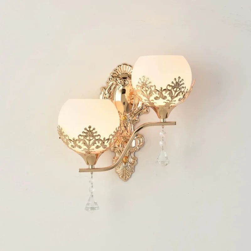 CrystalLuxe - Gold LED Wall Lamp for Atmospheric Lighting