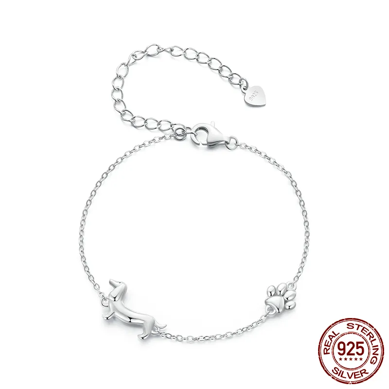 Charming bracelet with cute dachshund charm