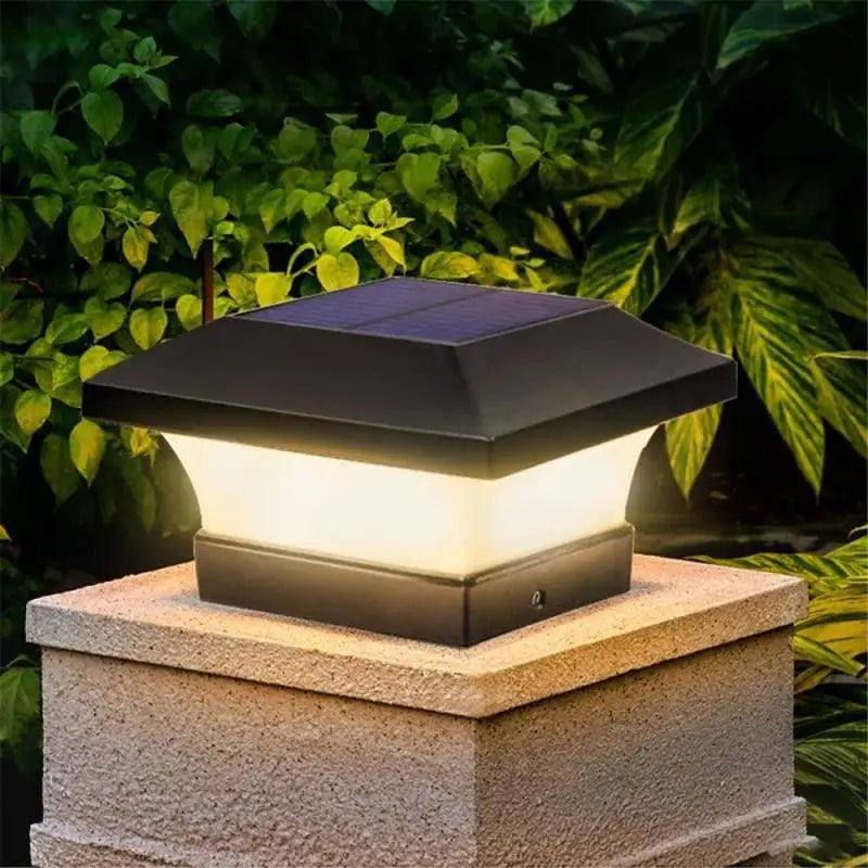 Solinova – Modern Solar Powered LED Outdoor Lamp