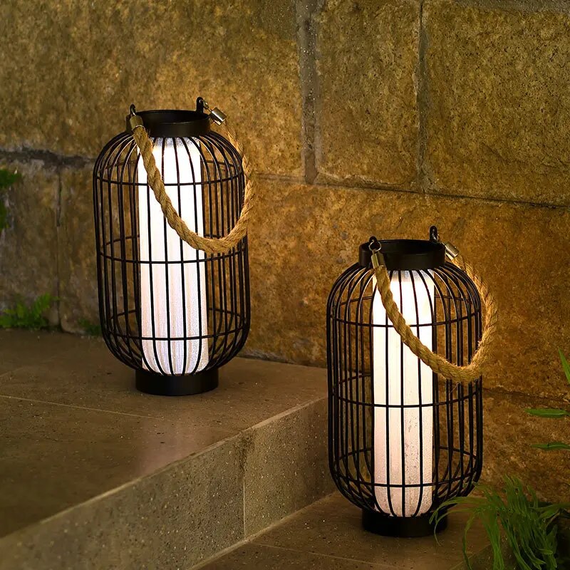 Solira SolarLight – Stylish Outdoor Solar Lamp