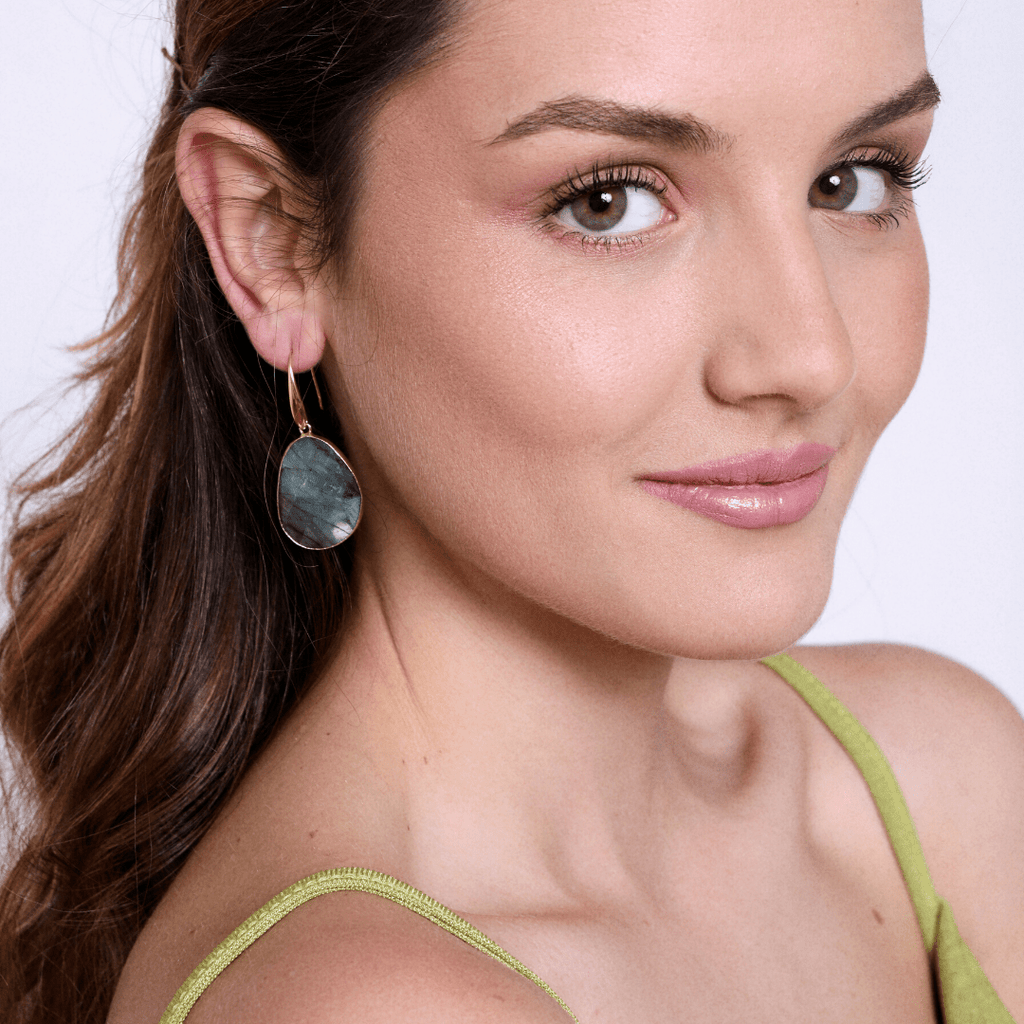 Labradorite Dream Earrings – Elegant Lunaris Jewelry