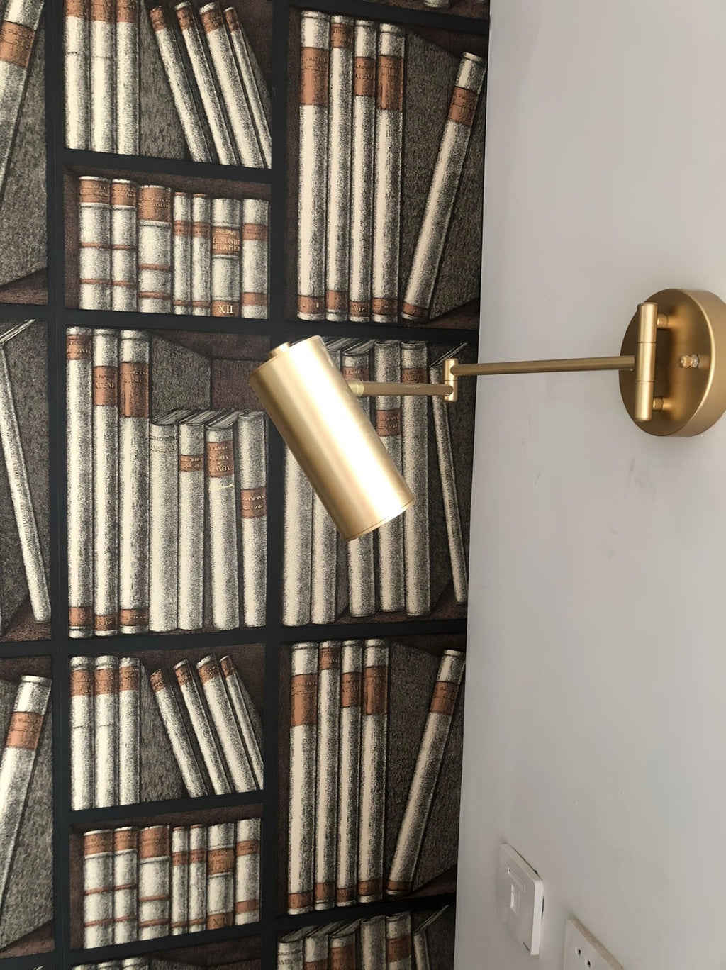 ModernGlow - Sleek Metal and Acrylic Wall Lamp