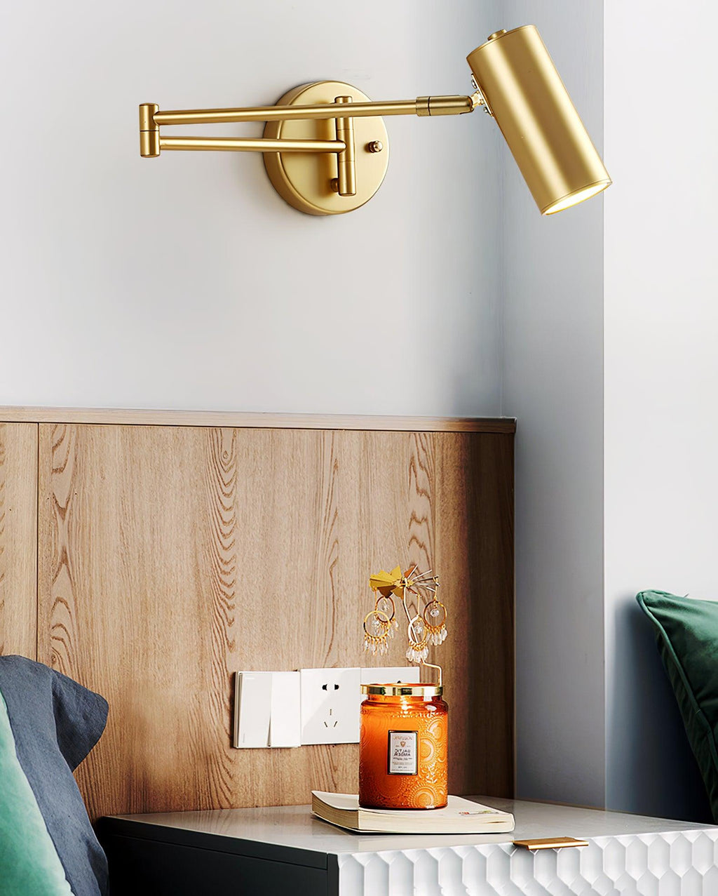 ModernGlow - Sleek Metal and Acrylic Wall Lamp