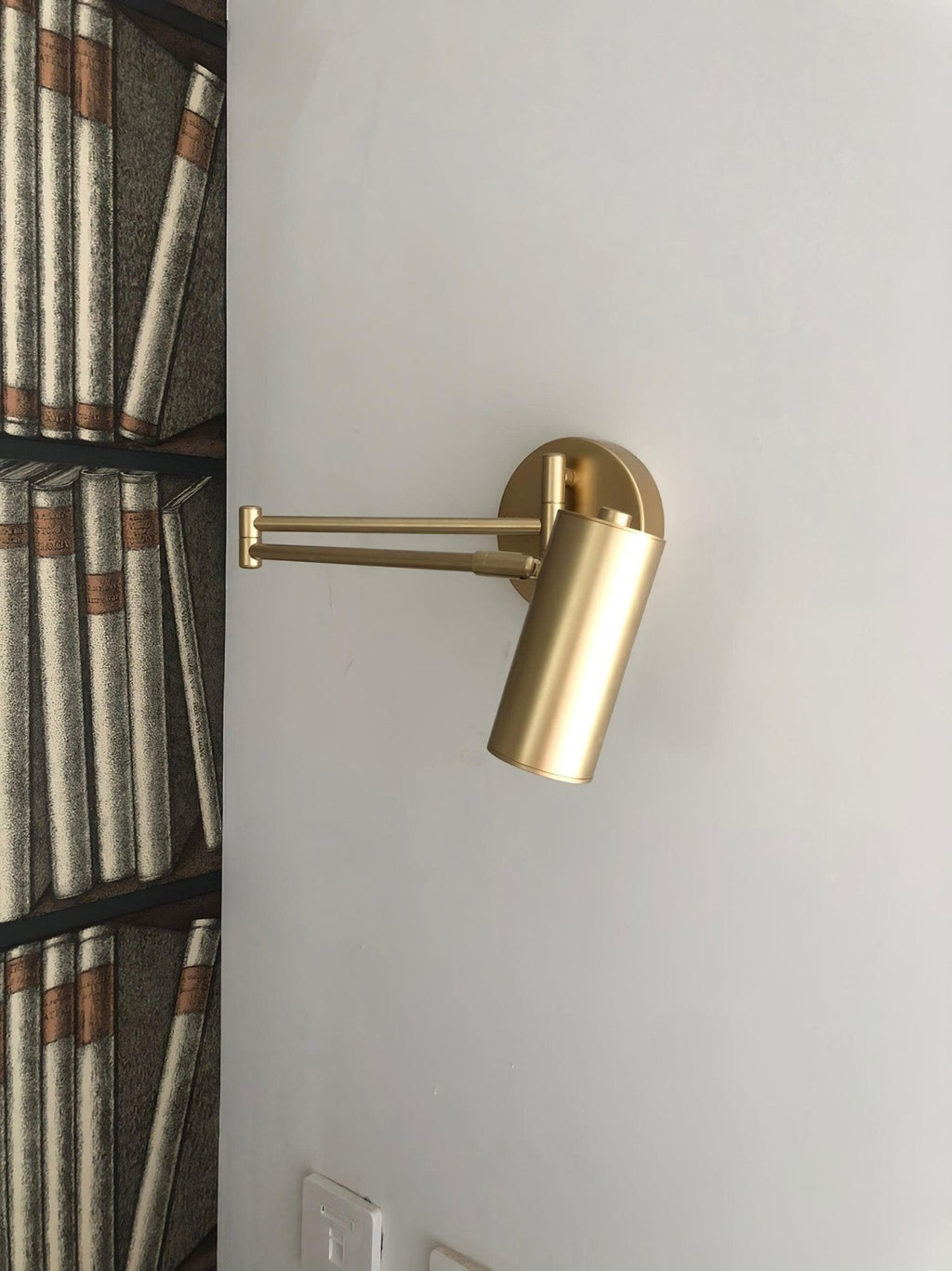ModernGlow - Sleek Metal and Acrylic Wall Lamp