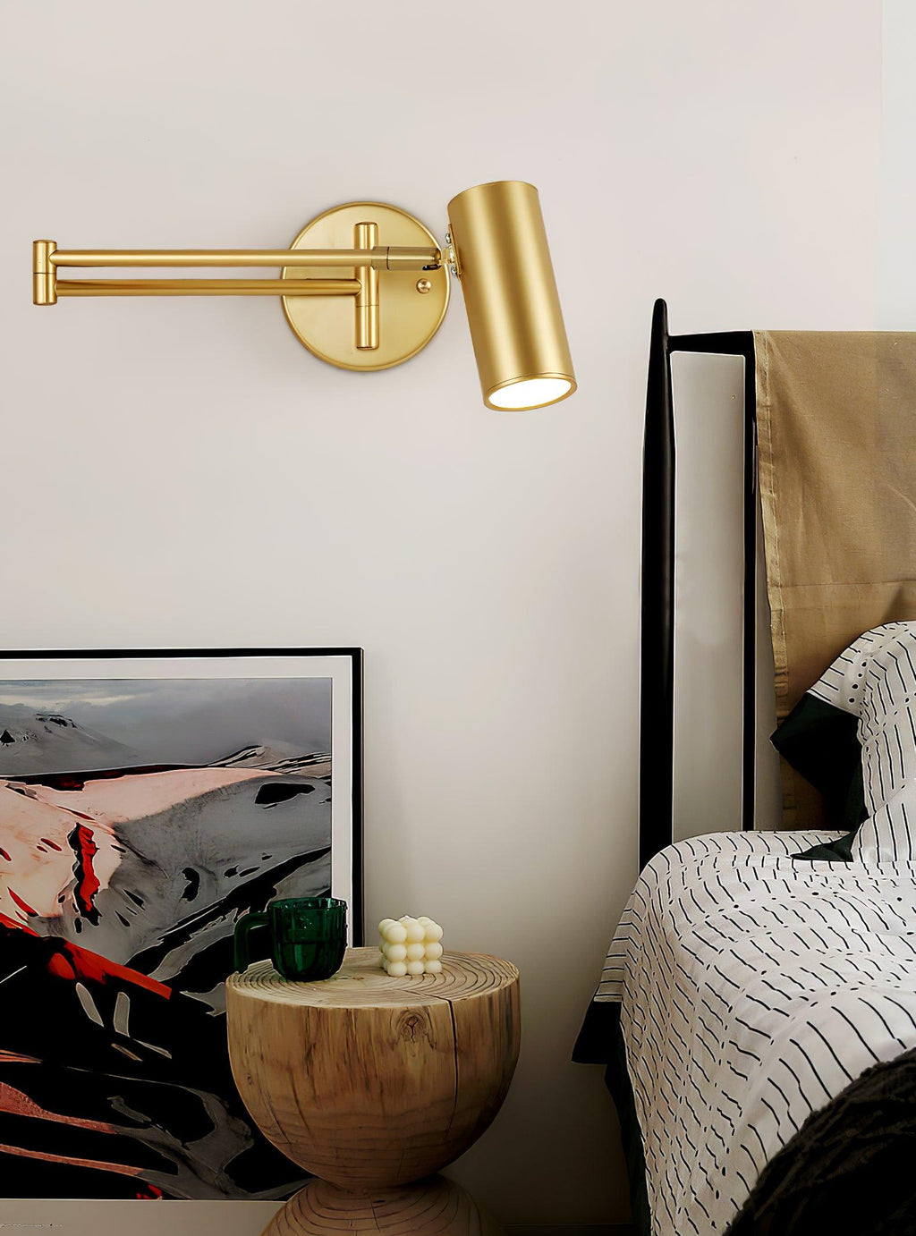 ModernGlow - Sleek Metal and Acrylic Wall Lamp