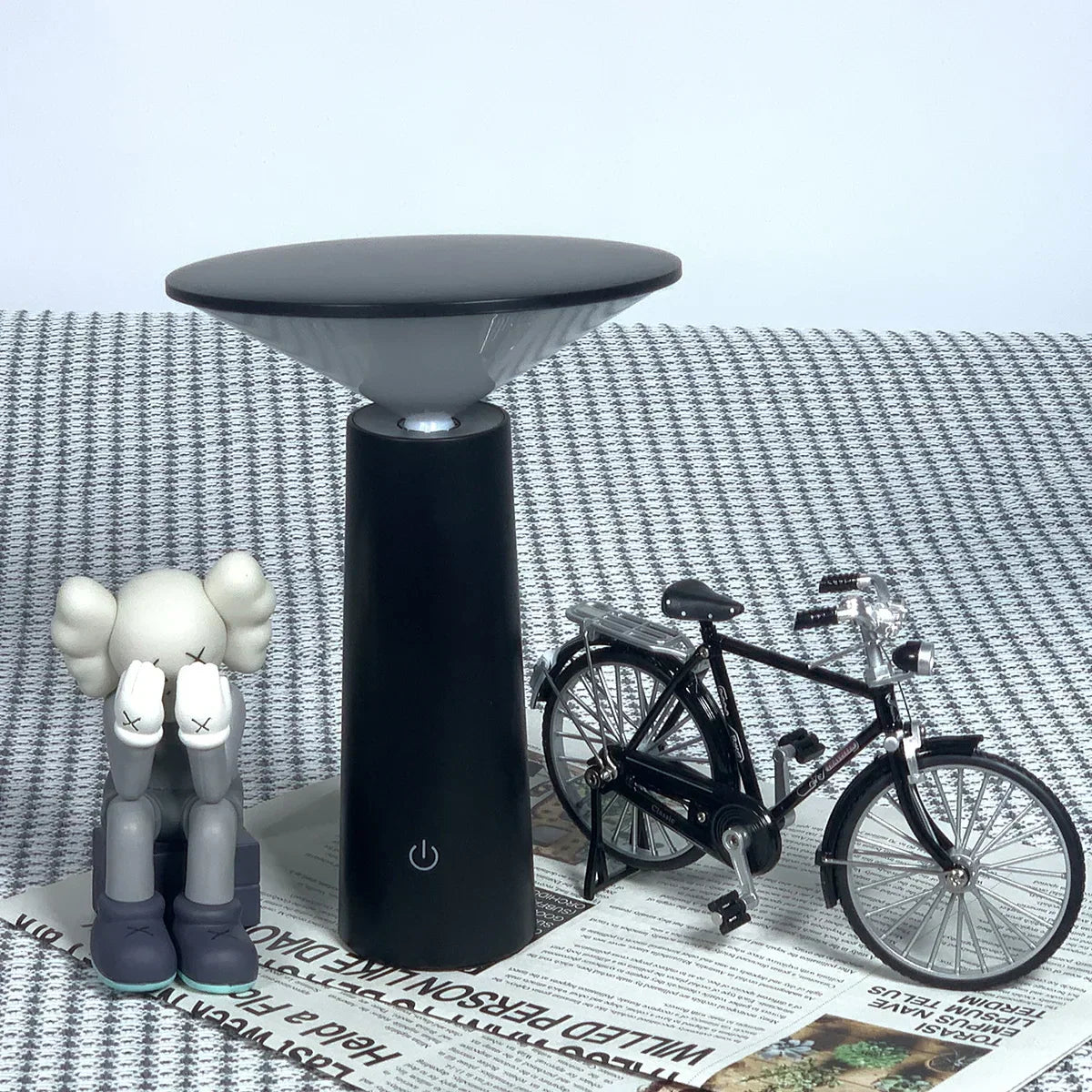 Trendy PortableGlow – Flexible Designer Lamp for Every Occasion
