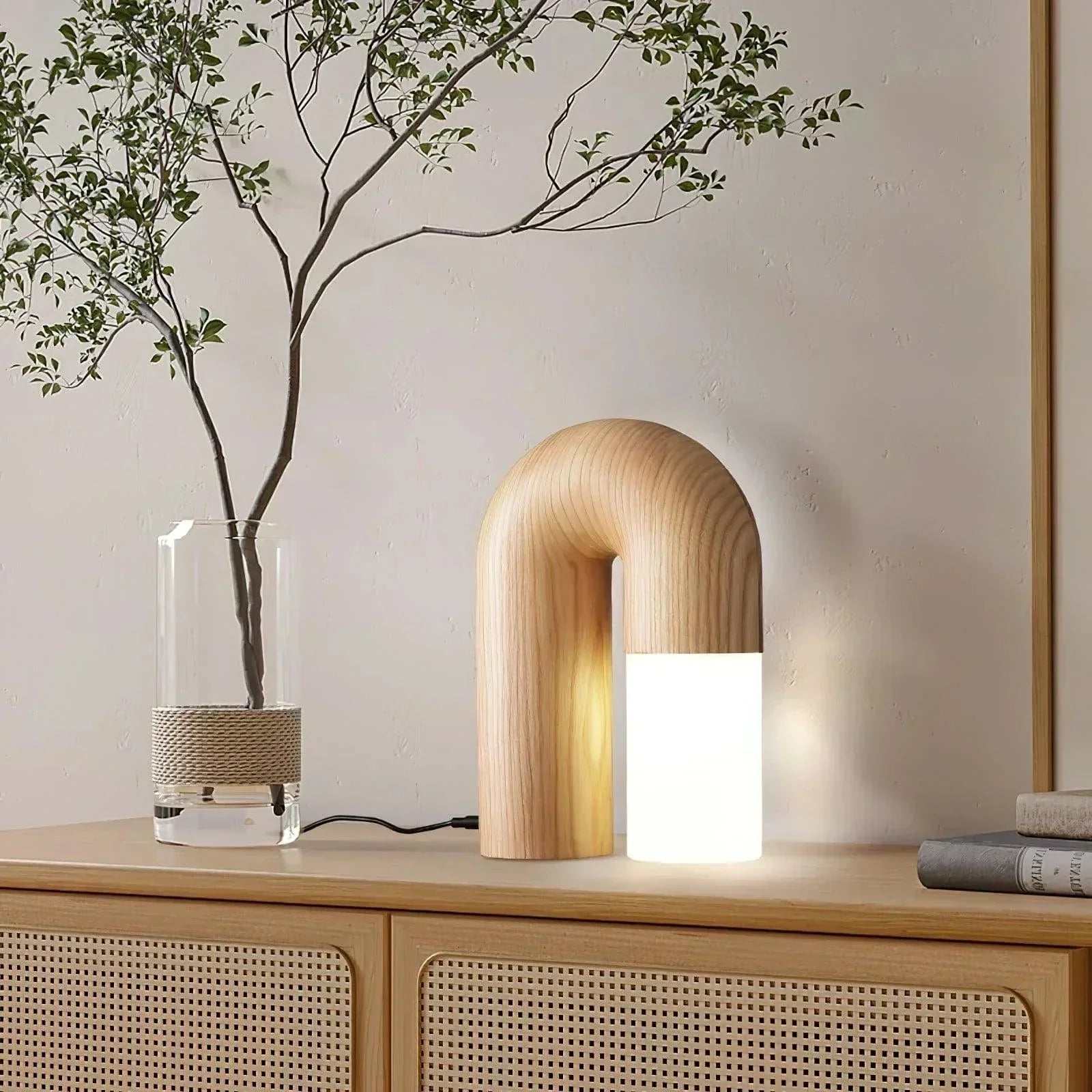 Modern Diapolo Table Lamp - Elegant Design for Any Room