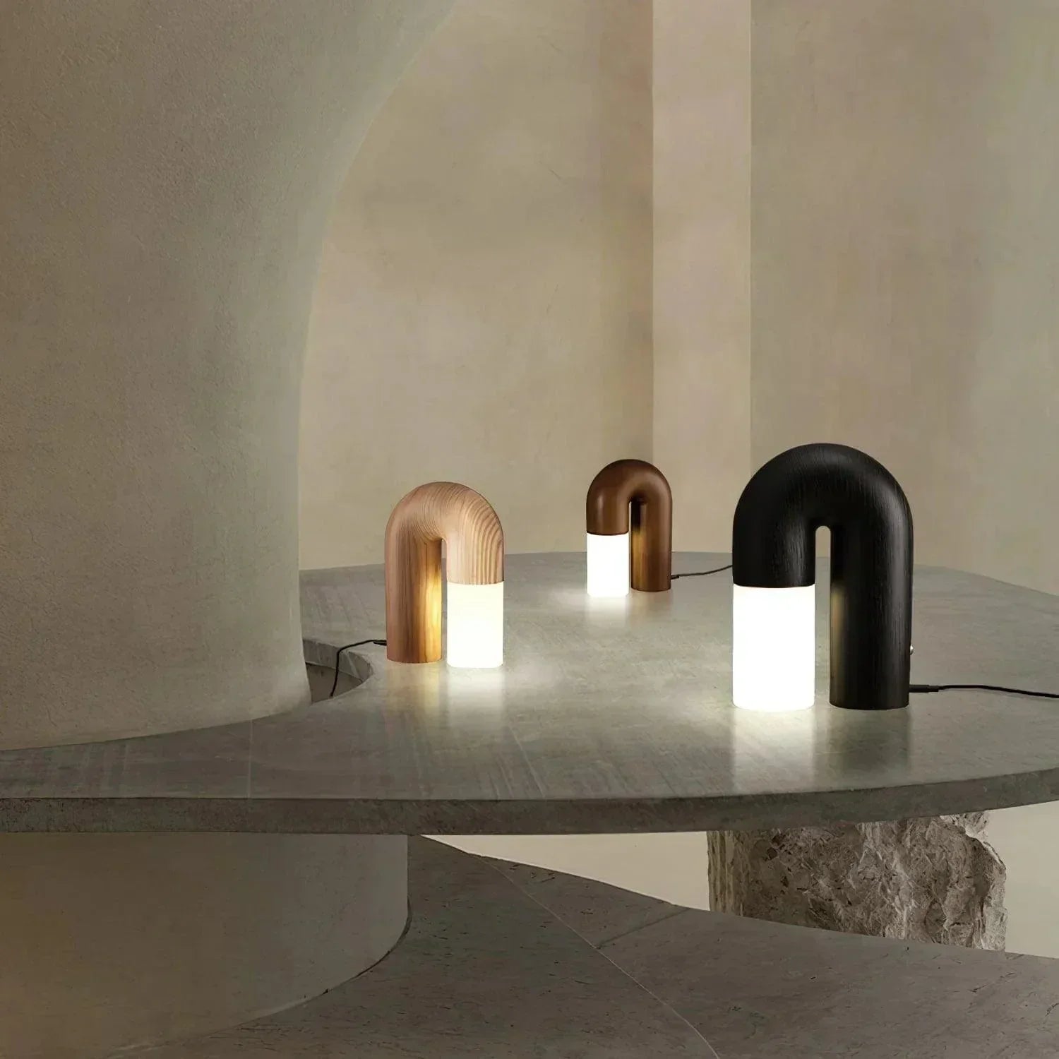 Modern Diapolo Table Lamp - Elegant Design for Any Room