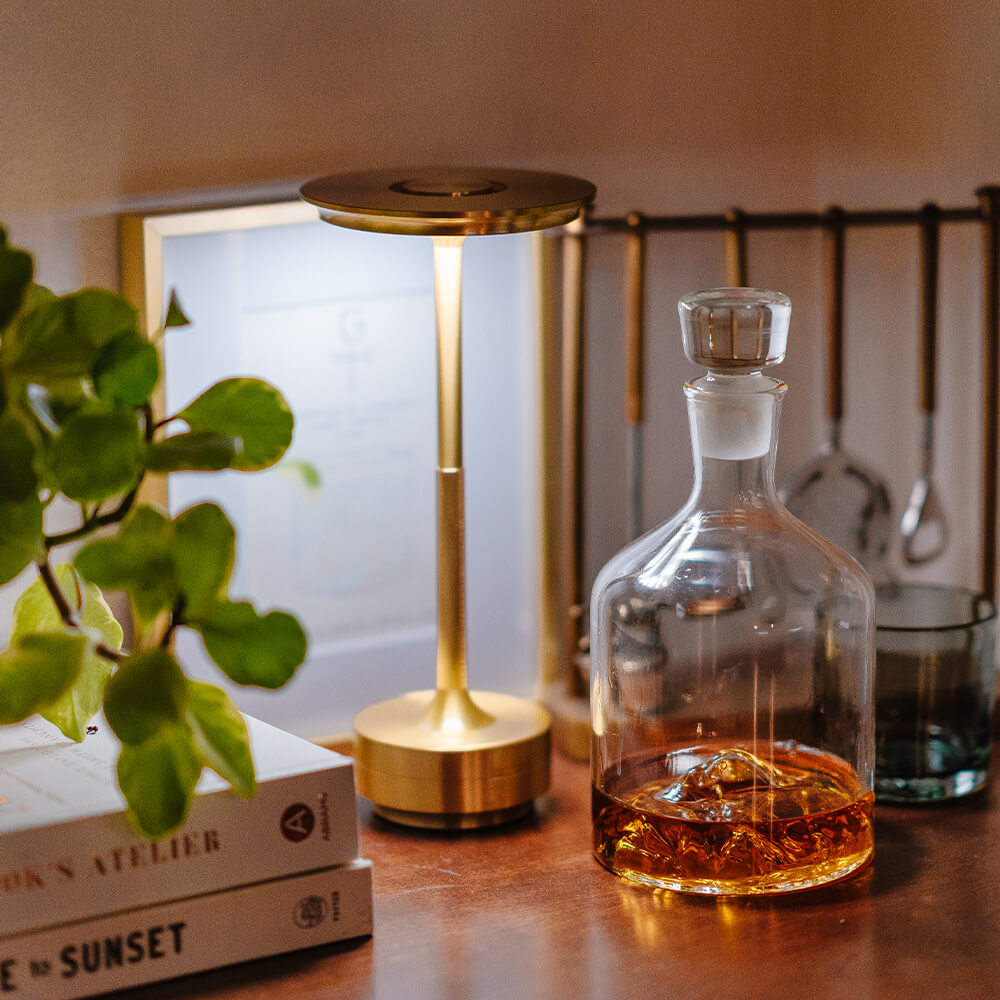 Lumiglow - Elegant Wireless Designer Lamp for Atmospheric Lighting