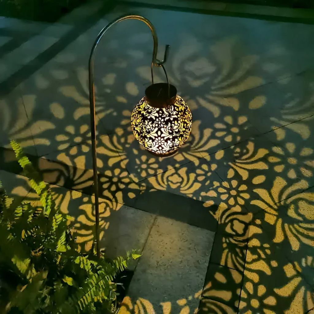 RadiantGlow – Waterproof LED Garden Lamp with Solar