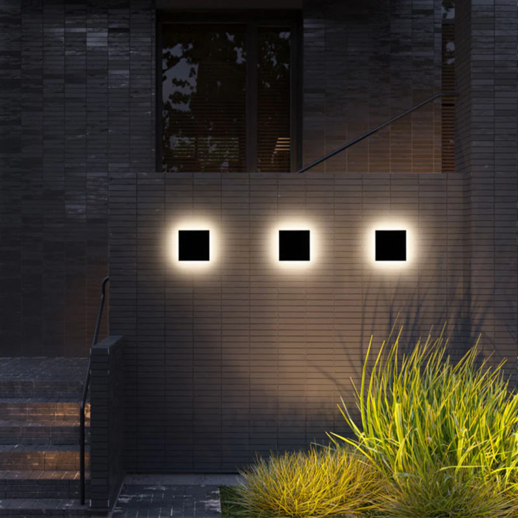 ZenithGlow - Sleek LED Wall Lamp for Modern Interiors