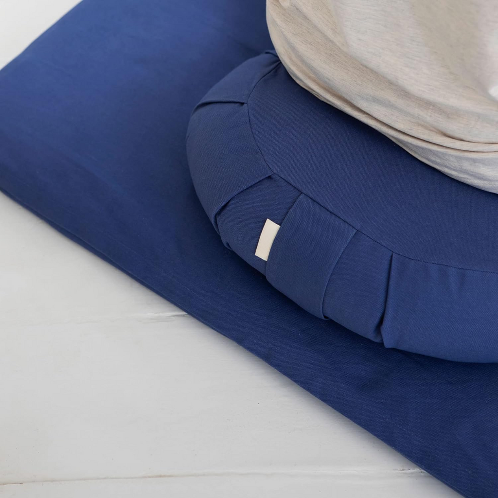EcoCalm – Curved Meditation Cushion made of Organic Cotton
