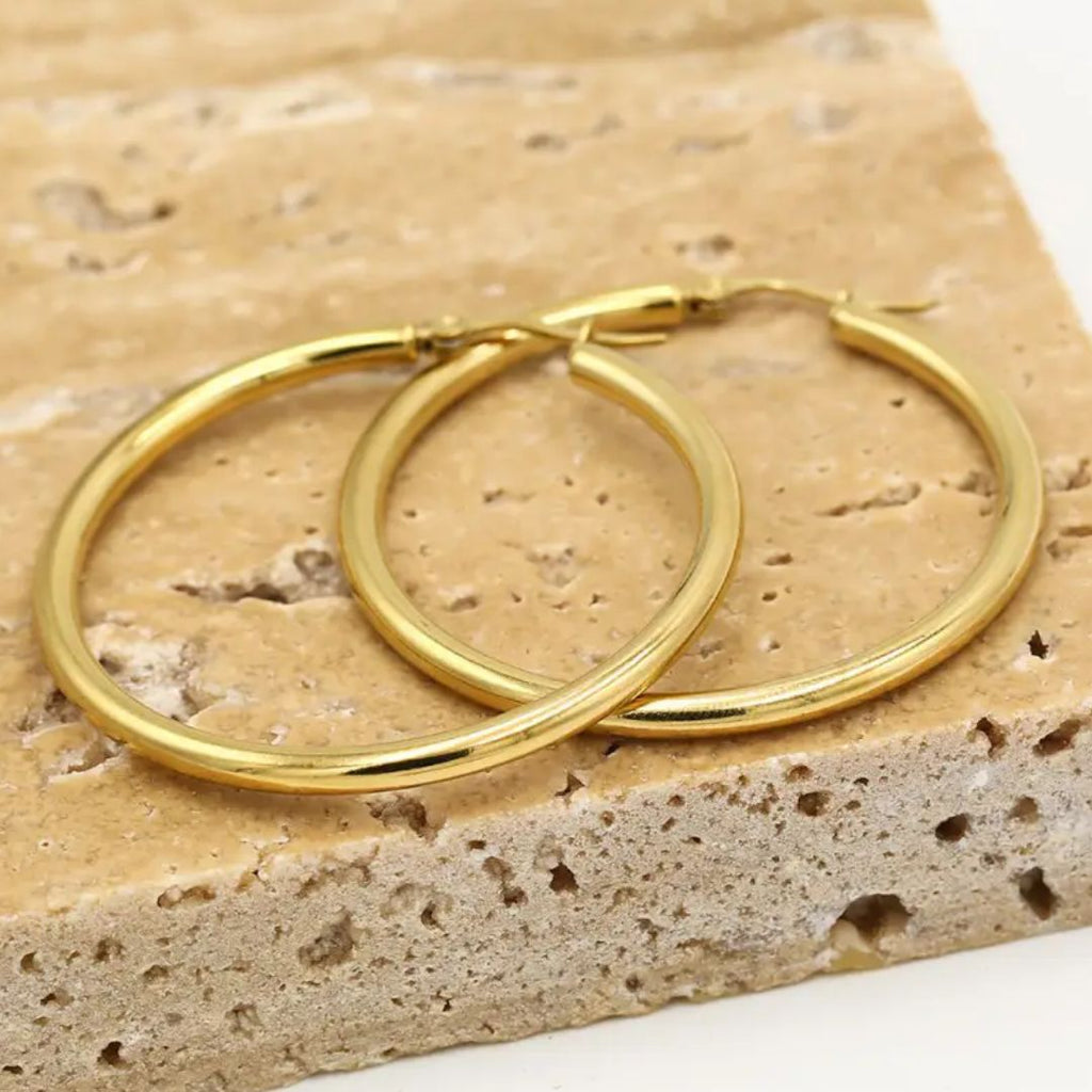GoldenGlow Earrings – Elegant 40 mm Hoop Earrings