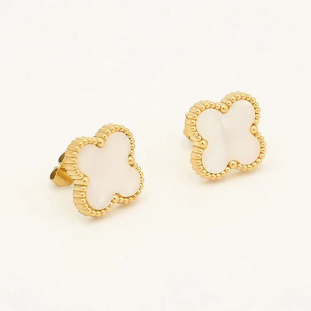 Pearl Clover Earrings | Elegance and Unique Design