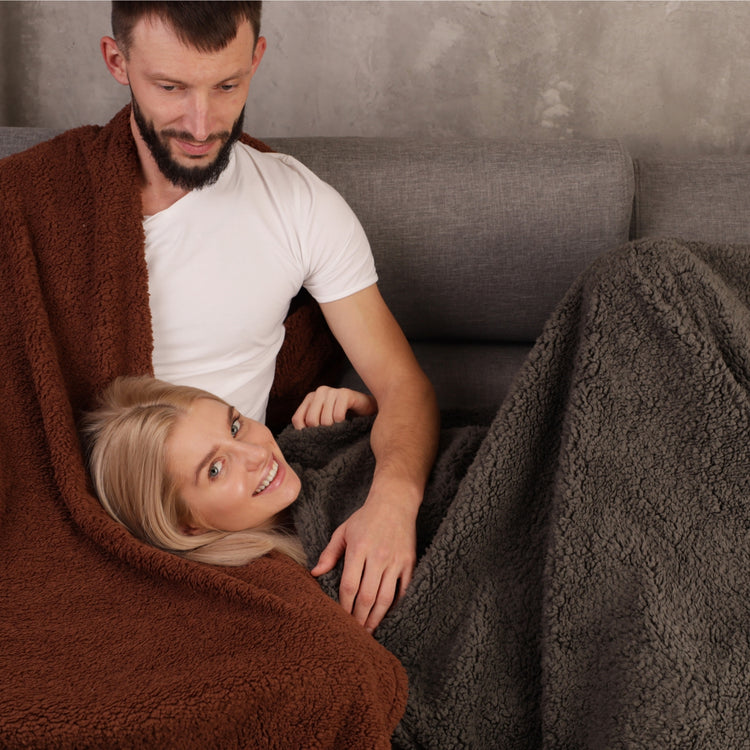 CozyGuard Blanket - Luxurious Waterproof Blanket for Relaxation