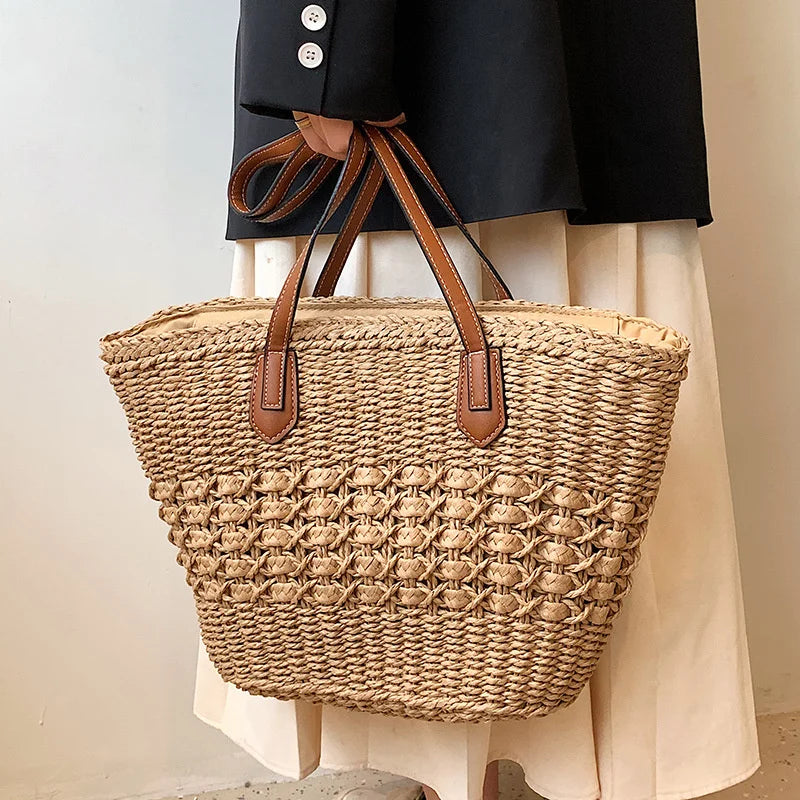 BohoVibe Tote – Elegant Straw Shoulder Bag
