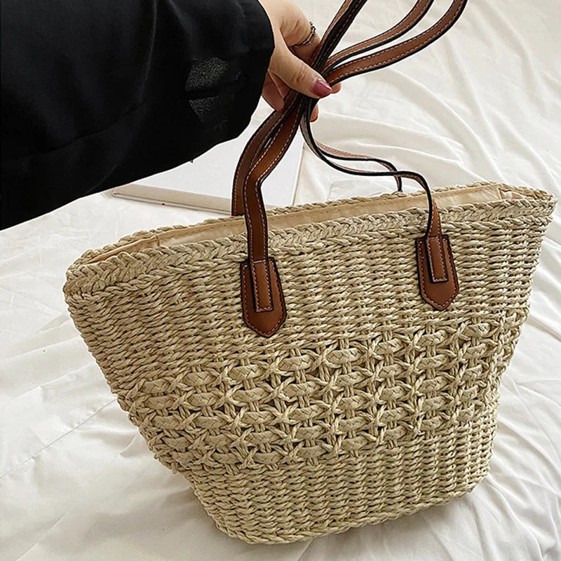 BohoVibe Tote – Elegant Straw Shoulder Bag