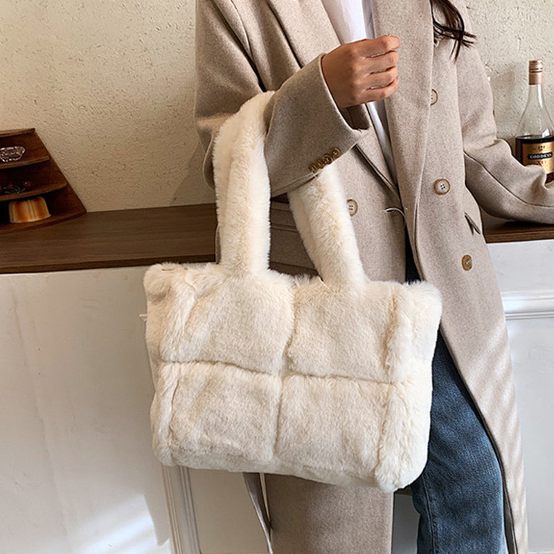 Pipa Plush Bag - Winter Comfortable Women's Bag