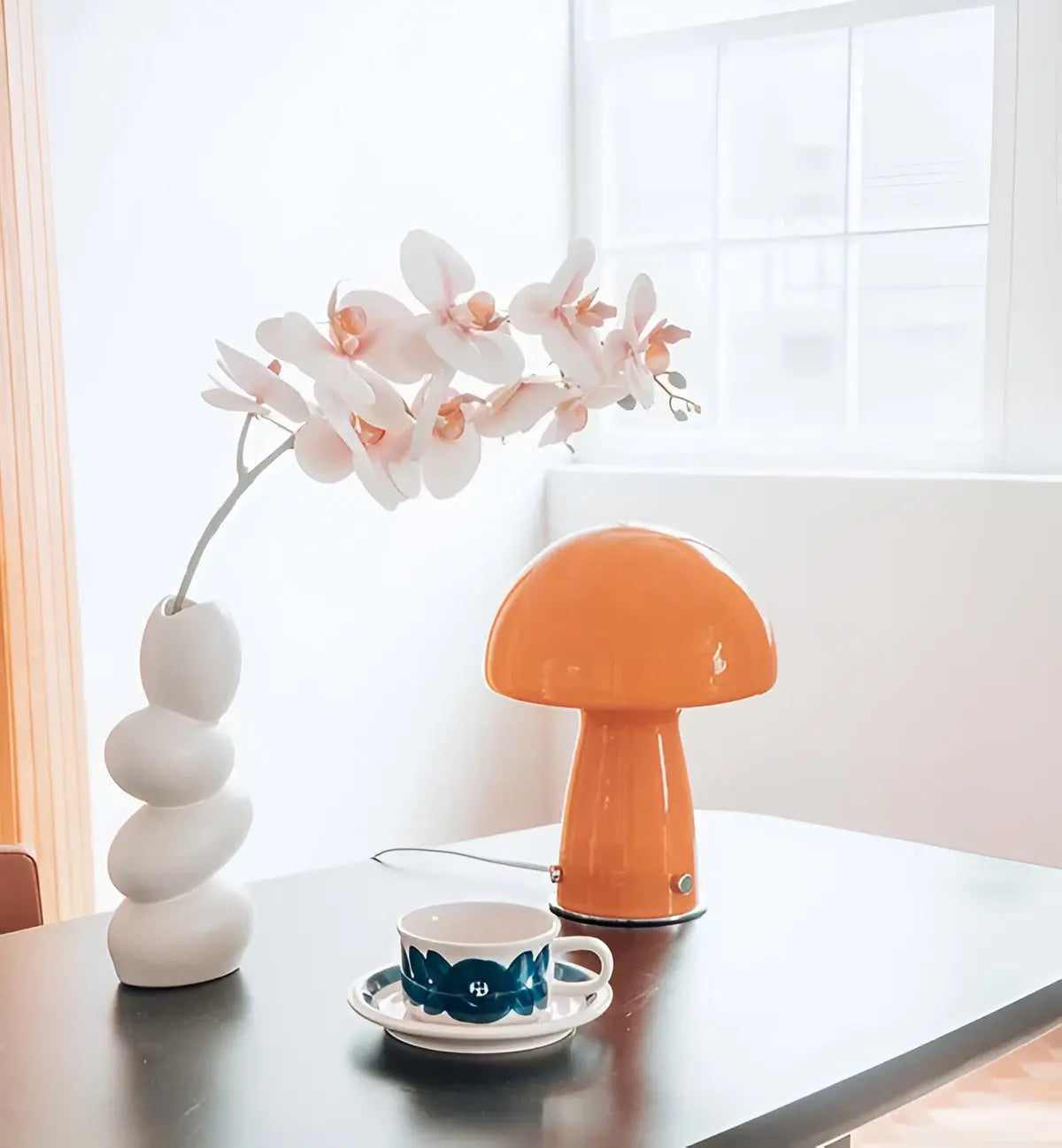 Scandinavian LED Mushroom Lamp - Elegance and Warmth for Your Interior