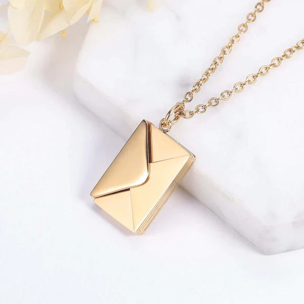 Love Chain - A loving letter chain for your loved one