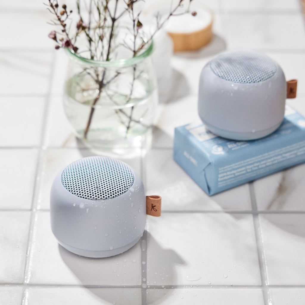 AquaBeats – Waterproof Bluetooth Bathroom Lamp
