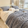 Vintage Luxury Double-sided Fleece Blanket - Essential for Winter