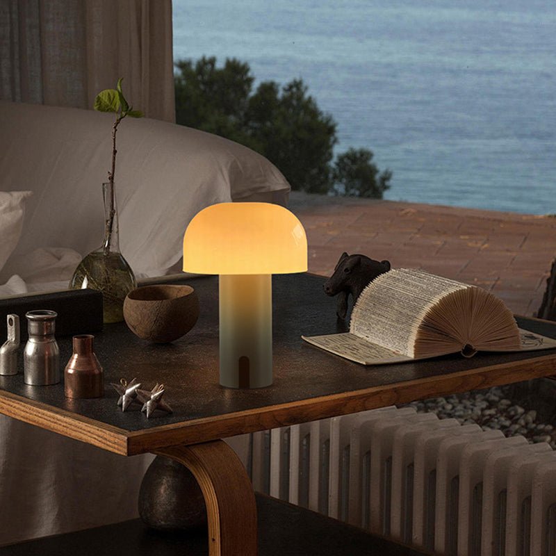MushroomGlow - Elegant Wireless Table Lamp with Touch Control