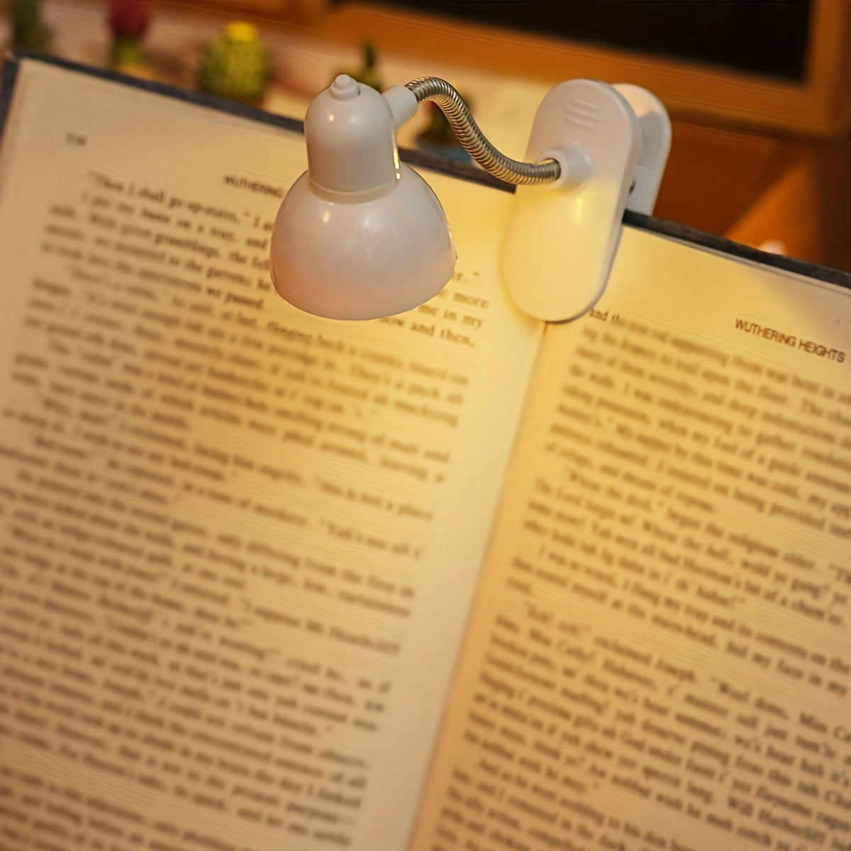 MiniGlow Lamp - Portable Clip-On Reading Light