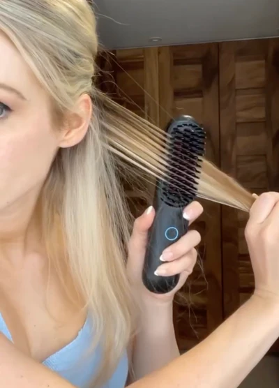 SleekStyle Brush - Professional 3-in-1 Hot Brush