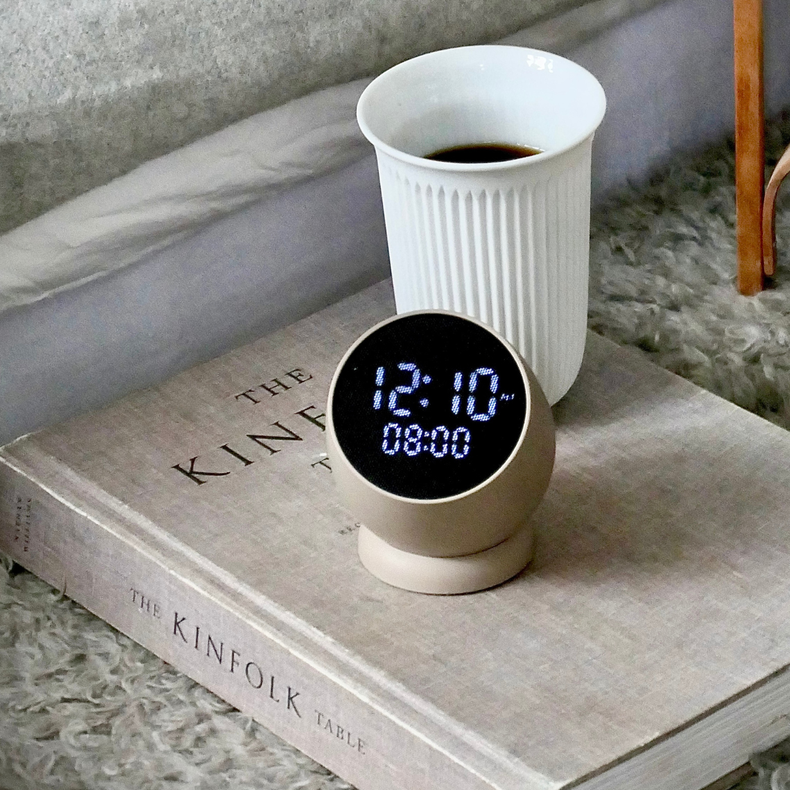 SmartWake - Wireless Alarm Clock with Touchscreen and Gyrosensor