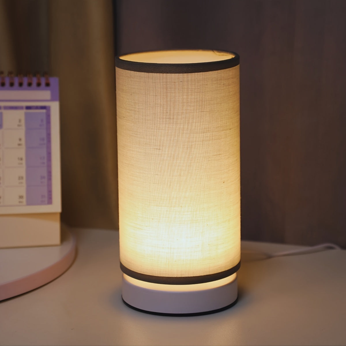 ModernLight – Illuminated USB Table Lamp in Cylinder