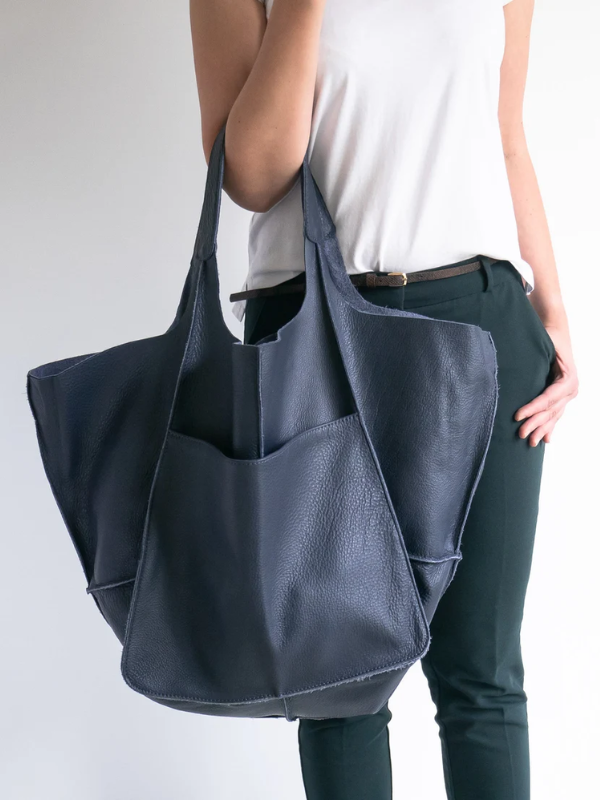 Maxine Tote – Stylish and Unique Beach Bag