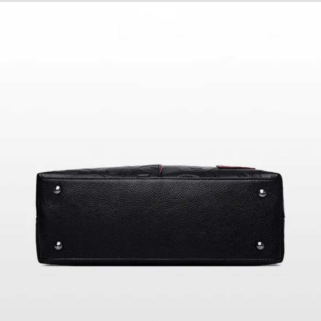 Kaye Tote – Stylish and Spacious Handbag