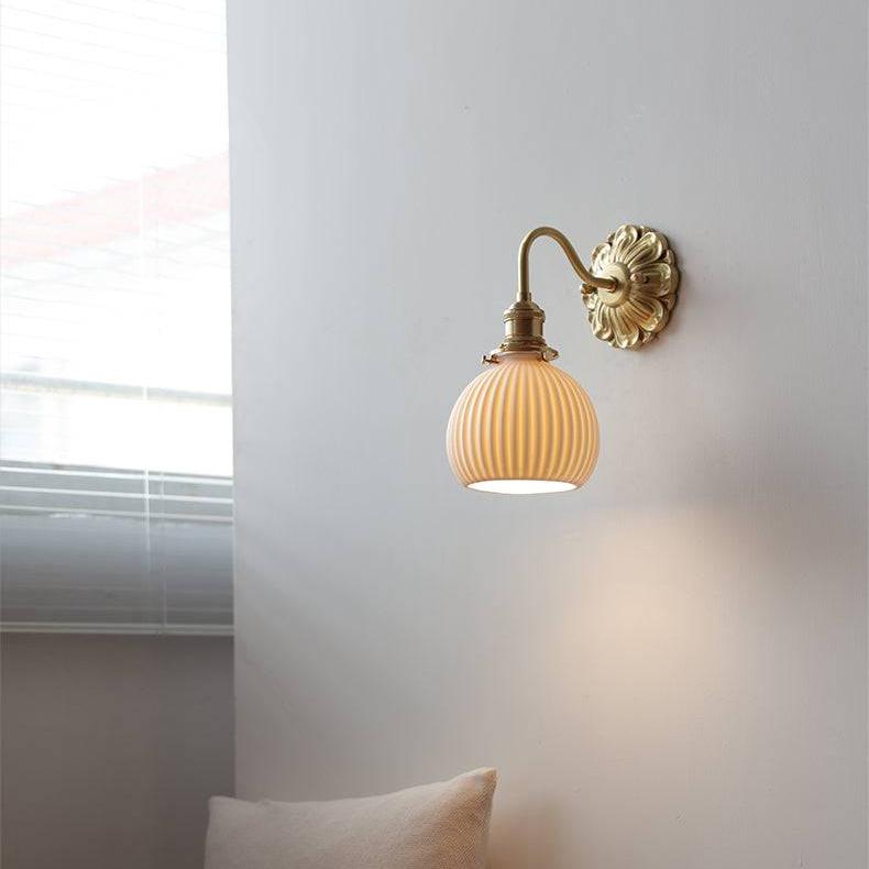 Timeless Elegance - Luxury Brass Wall Lamp for Stylish Interiors