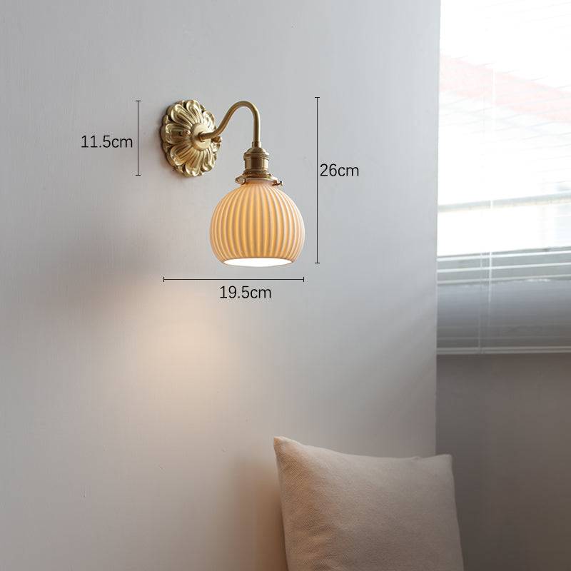 Timeless Elegance - Luxury Brass Wall Lamp for Stylish Interiors