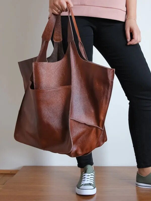 Maxine Tote – Stylish and Unique Beach Bag
