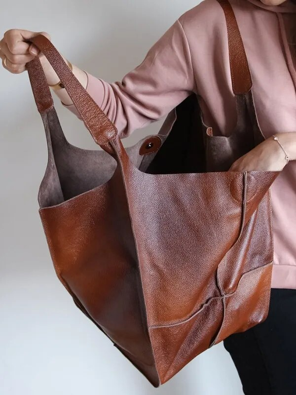 Maxine Tote – Stylish and Unique Beach Bag